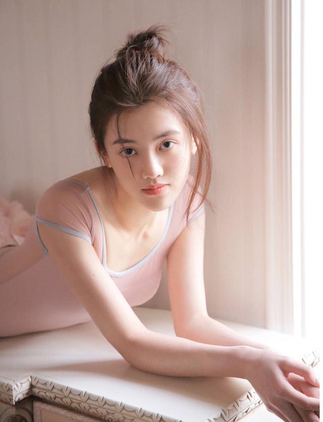老师的小兔兔好软好多水_: 质疑现实的呼声，能否引领我们走入未来的阳光？